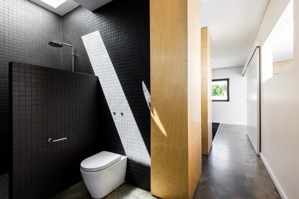 Bathroom. Local heroes: Triangle House by Robeson Architects. Image by Dion Photography. Vincent St, Mt. Lawley. Perth Residential Architecture. 