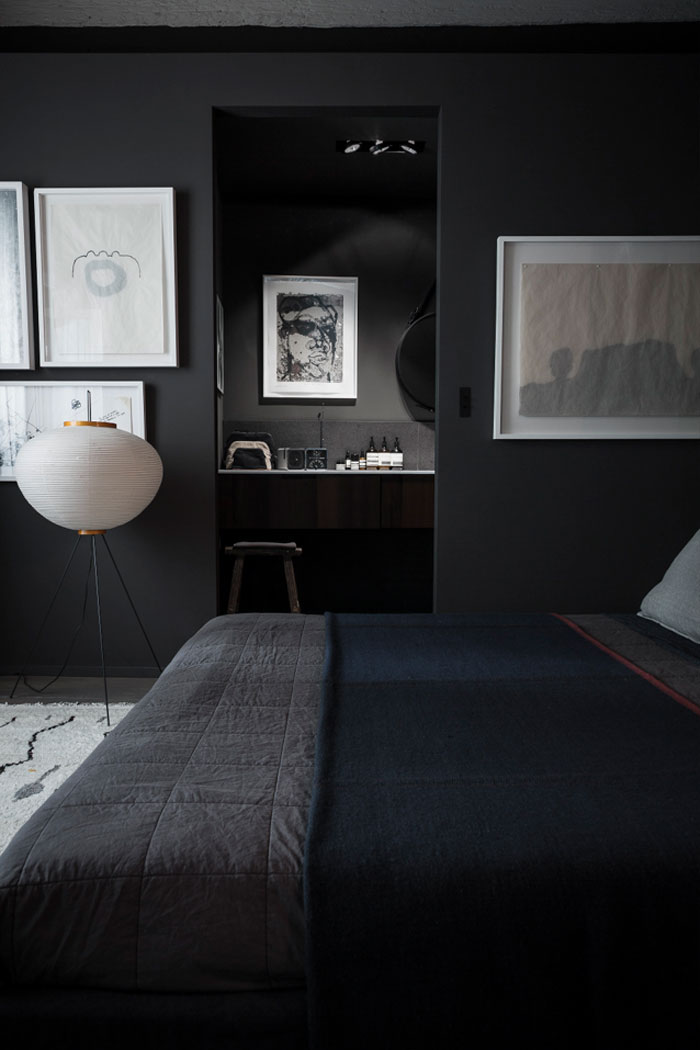 Dark bedroom in shades of grey. Photo by Romain Ricard. #dark #interiors