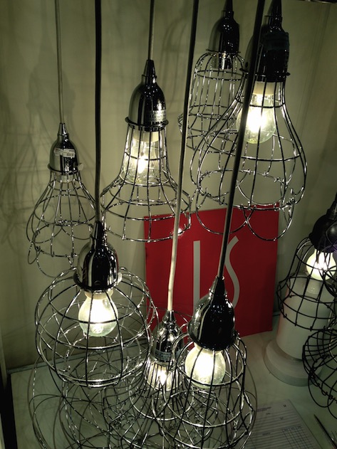 Wire frame pendant lights. See More #Decoration and #Design on the RSD Blog. www.rsdesigns.com.au/blog/