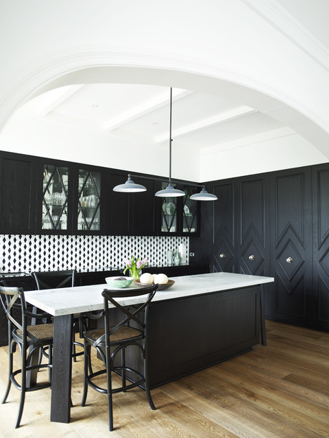 #Black kitchen with pattern tile, architectural moulding and detailed cabinetry - by Greg Natale. From The #Monochrome #Kitchen, the RSD Blog.